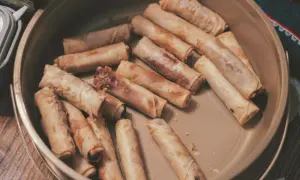 Jak zrobić sajgonki wegetariańskie, które zachwycą każdego smakosza