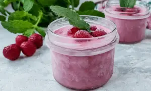 Przepisy na zdrowe lody bez cukru, które pokochasz na lato