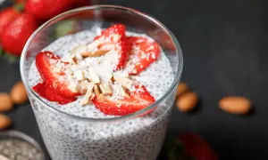Co to jest pudding? Odkryj różnice i smaki tego deseru
