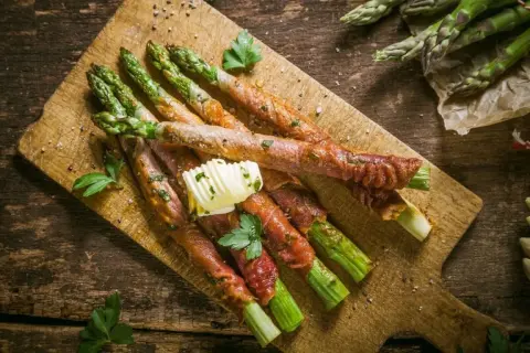 Romantyczna kolacja w domu - proste przepisy na niezapomniane chwile