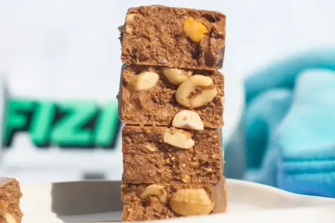 Baton proteinowy przed czy po treningu – co wybrać dla lepszej formy?