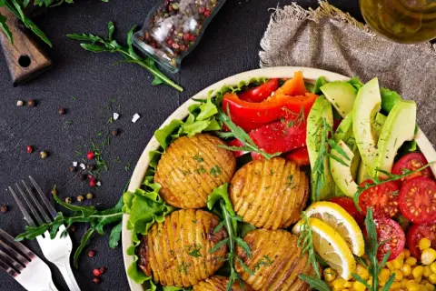 Jak ułożyć dietę wegetariańską, aby uniknąć niedoborów i cieszyć się zdrowiem