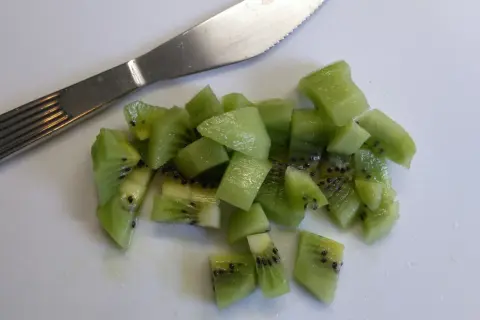 Dlaczego galaretka nie tężeje z kiwi? Oto zaskakujące przyczyny