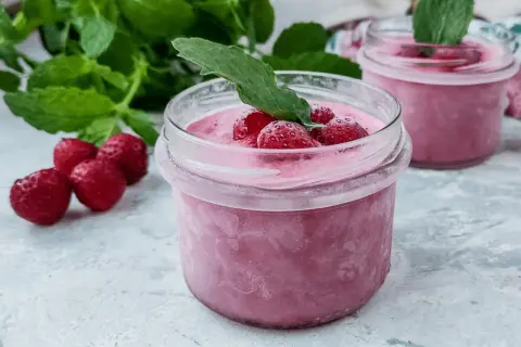 Przepisy na zdrowe lody bez cukru, które pokochasz na lato