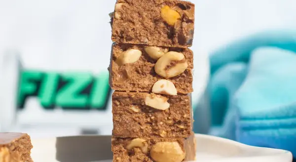 Baton proteinowy przed czy po treningu – co wybrać dla lepszej formy?