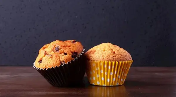 Ile kalorii ma muffinka czekoladowa? Zaskakujące wartości energetyczne