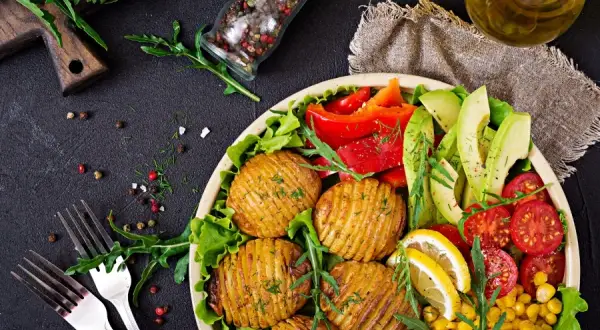 Jak ułożyć dietę wegetariańską, aby uniknąć niedoborów i cieszyć się zdrowiem