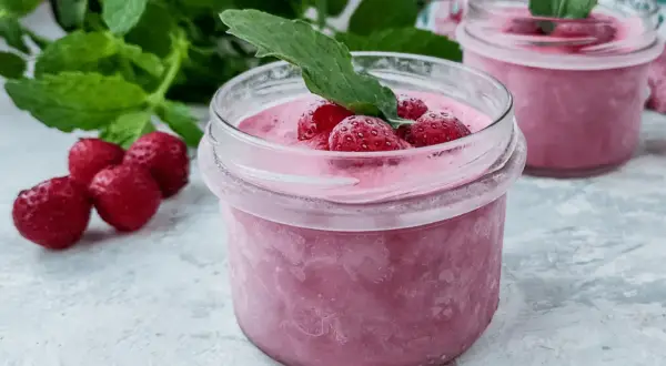Przepisy na zdrowe lody bez cukru, które pokochasz na lato
